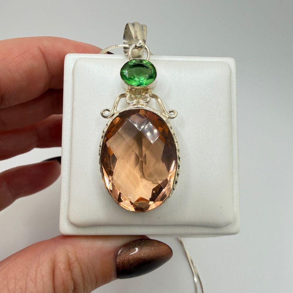 17" Sterling silver snake chain w/‎ 925 faceted pink and green glass pendant!